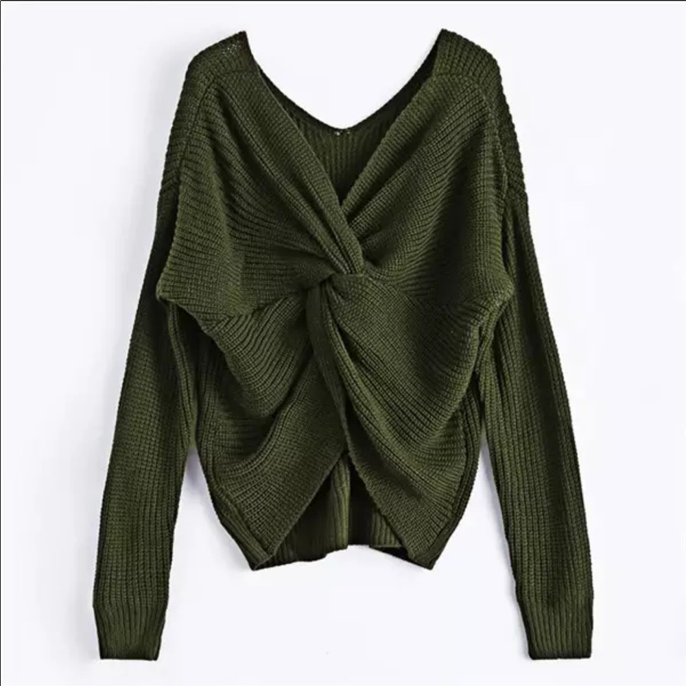 NEW!! V Neck Twisted Sweater - Picture 7 of 8